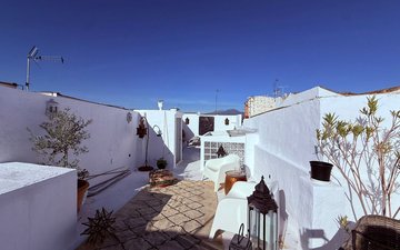 Property slide 36