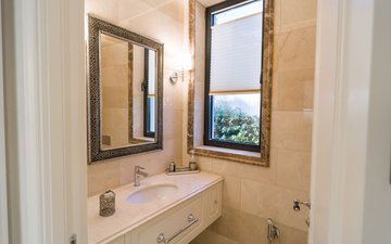 Property slide 18