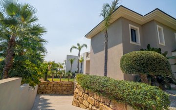 Property slide 22