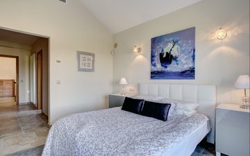 Property slide 51