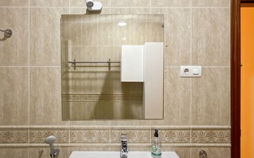 Property slide 80