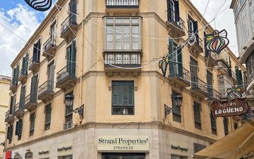 Property slide 84