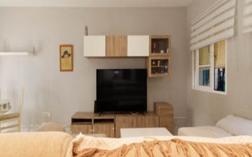Property slide 16
