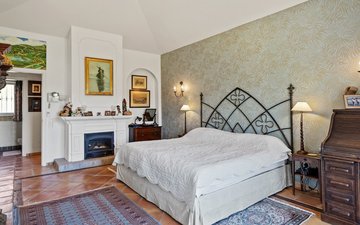 Property slide 18