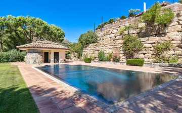 Property slide 40
