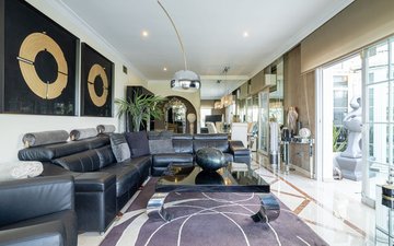 Property slide 18