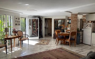 Property slide 32