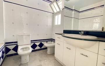 Property slide 40