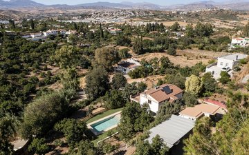 Property slide 25