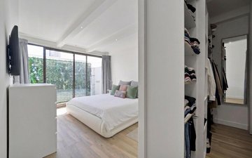 Property slide 17