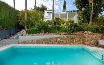 Property slide 16