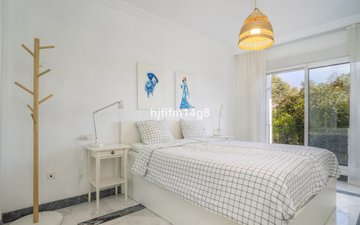 Property slide 10