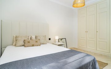 Property slide 48