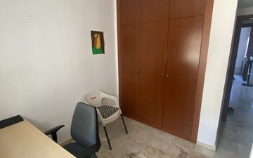Property slide 32
