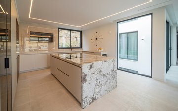 Property slide 10