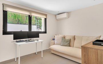 Property slide 10