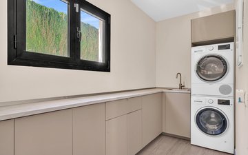 Property slide 22