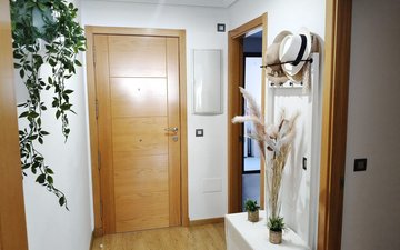 Property slide 32
