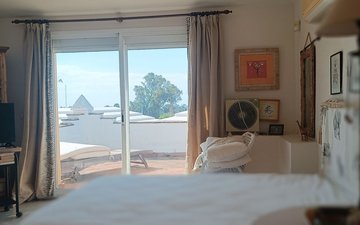 Property slide 18