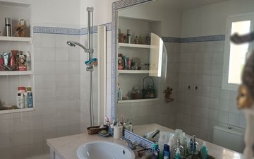 Property slide 21