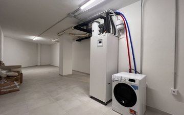 Property slide 32