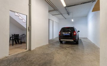 Property slide 32