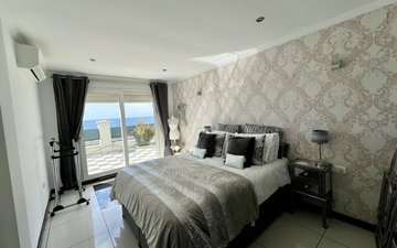 Property slide 39