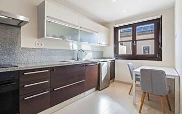 Property slide 32