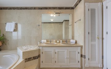 Property slide 21