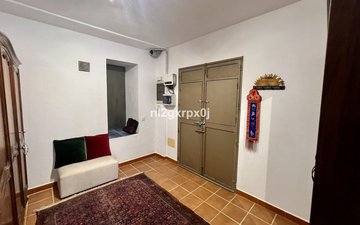 Property slide 18
