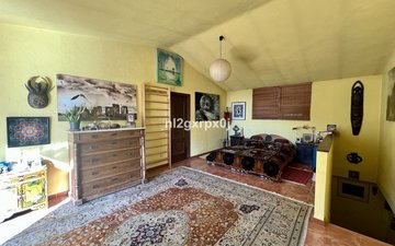 Property slide 39