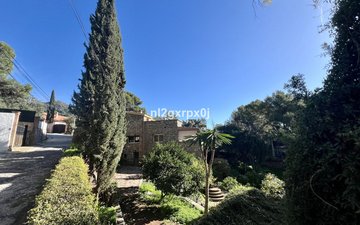 Property slide 61