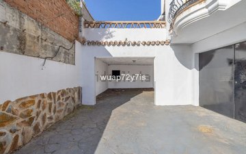 Property slide 15