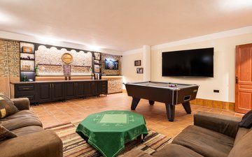 Property slide 18