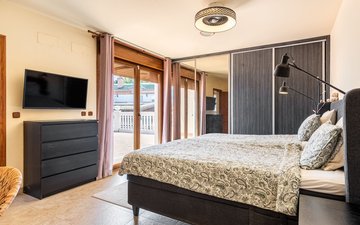 Property slide 48