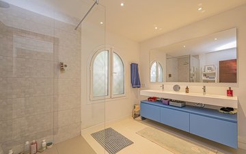 Property slide 38