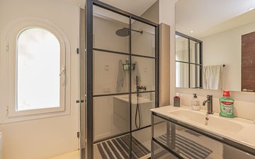 Property slide 50