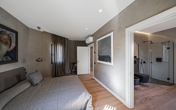 Property slide 44