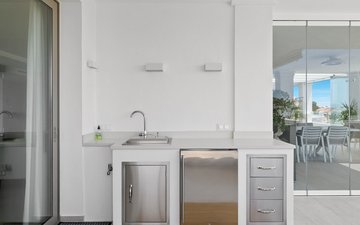 Property slide 32