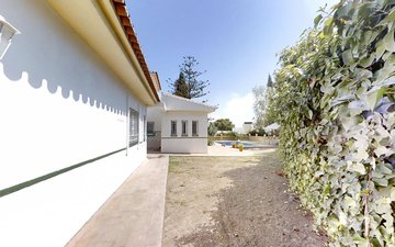 Property slide 10