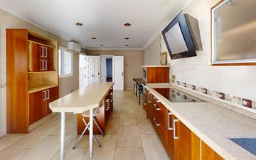 Property slide 40