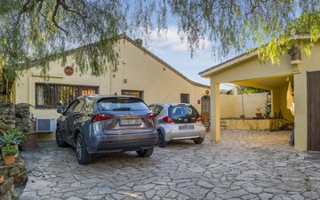 Property slide 84