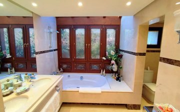 Property slide 18