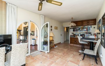 Property slide 10
