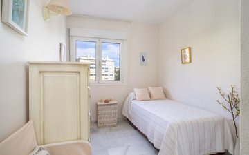 Property slide 22