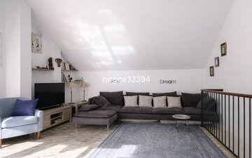 Property slide 32