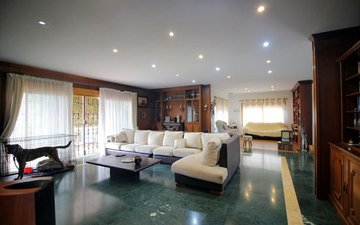 Property slide 14