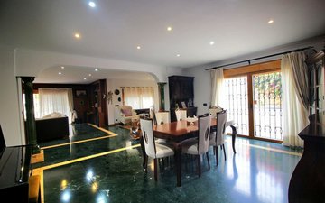 Property slide 19