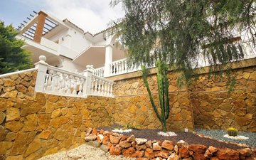 Property slide 64