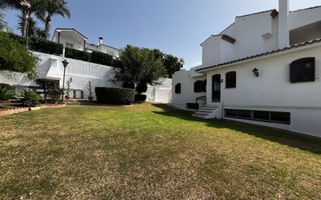 Property slide 49